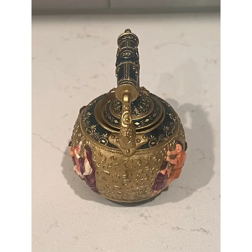 Nini vienna miniature